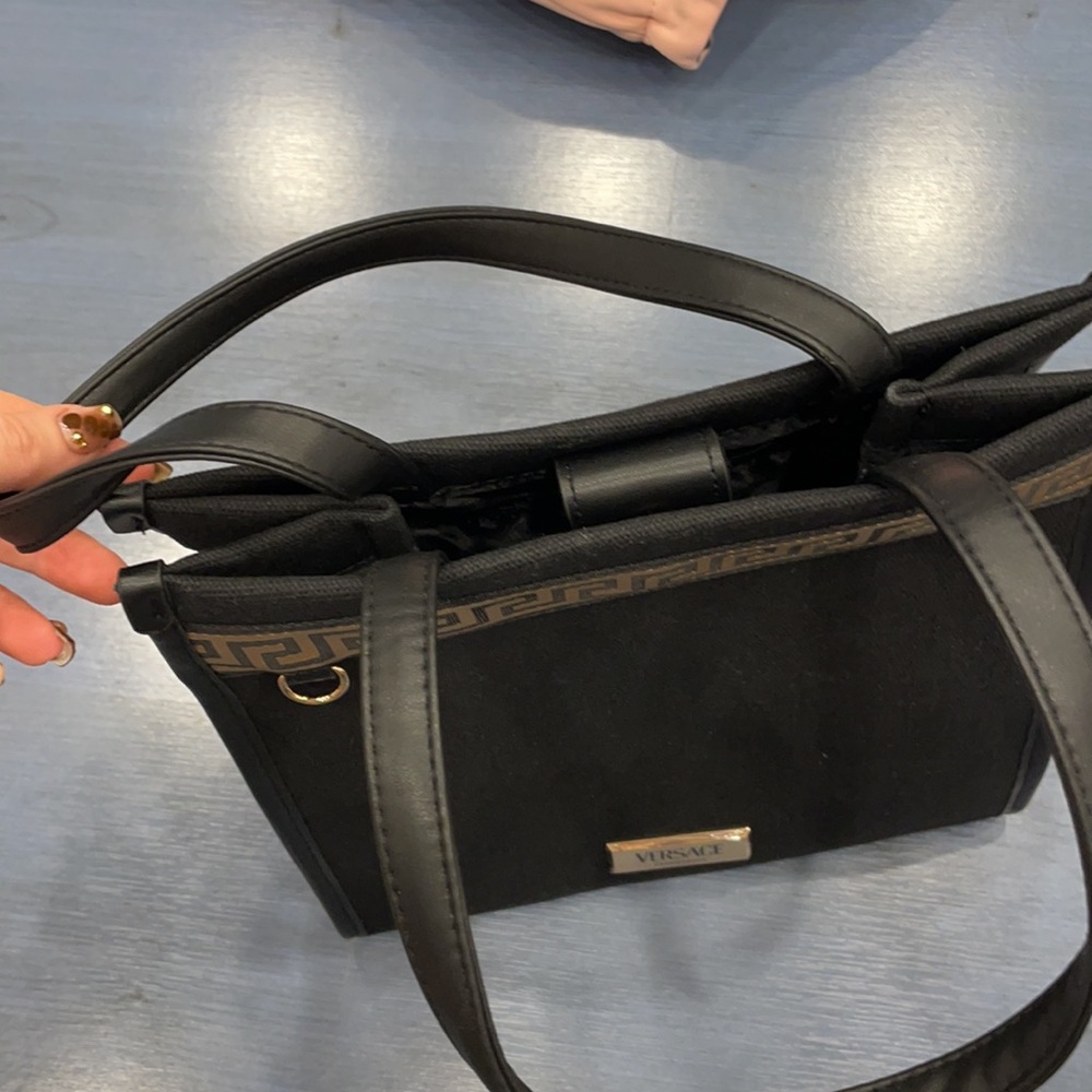 Versace Black and Gold Women's Bag - Picture 2 of 4
